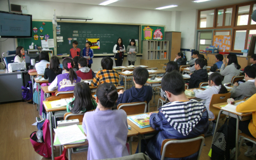 image of sudents in class