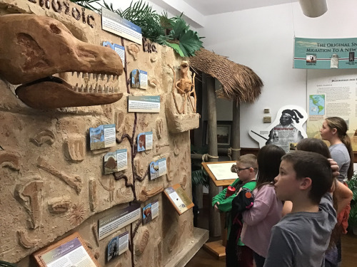 image students on field trip